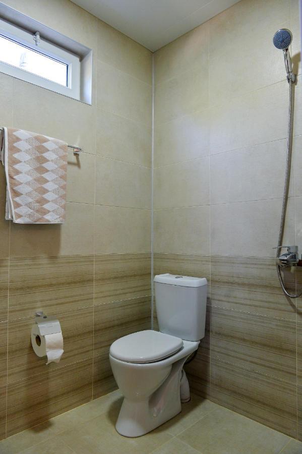 Gold Guest House Kutaissi Exterior foto