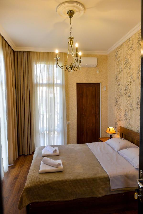 Gold Guest House Kutaissi Exterior foto