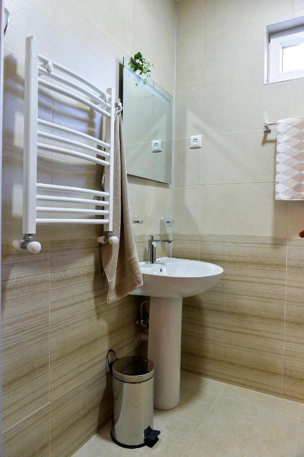 Gold Guest House Kutaissi Exterior foto