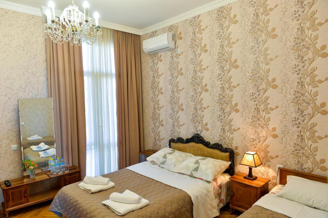 Gold Guest House Kutaissi Exterior foto